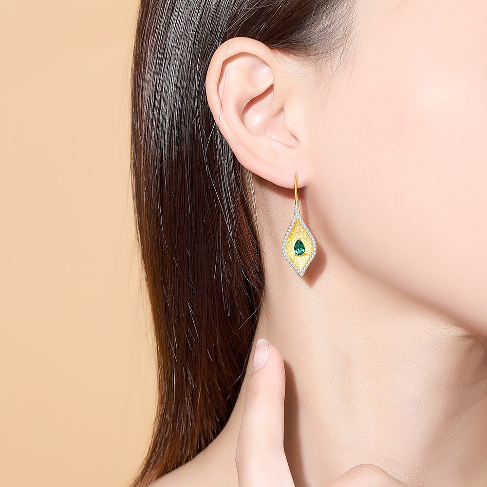Gold Calla Lily Drop Earrings Jewelry - Dangle earrings - Taanaa Jewelry