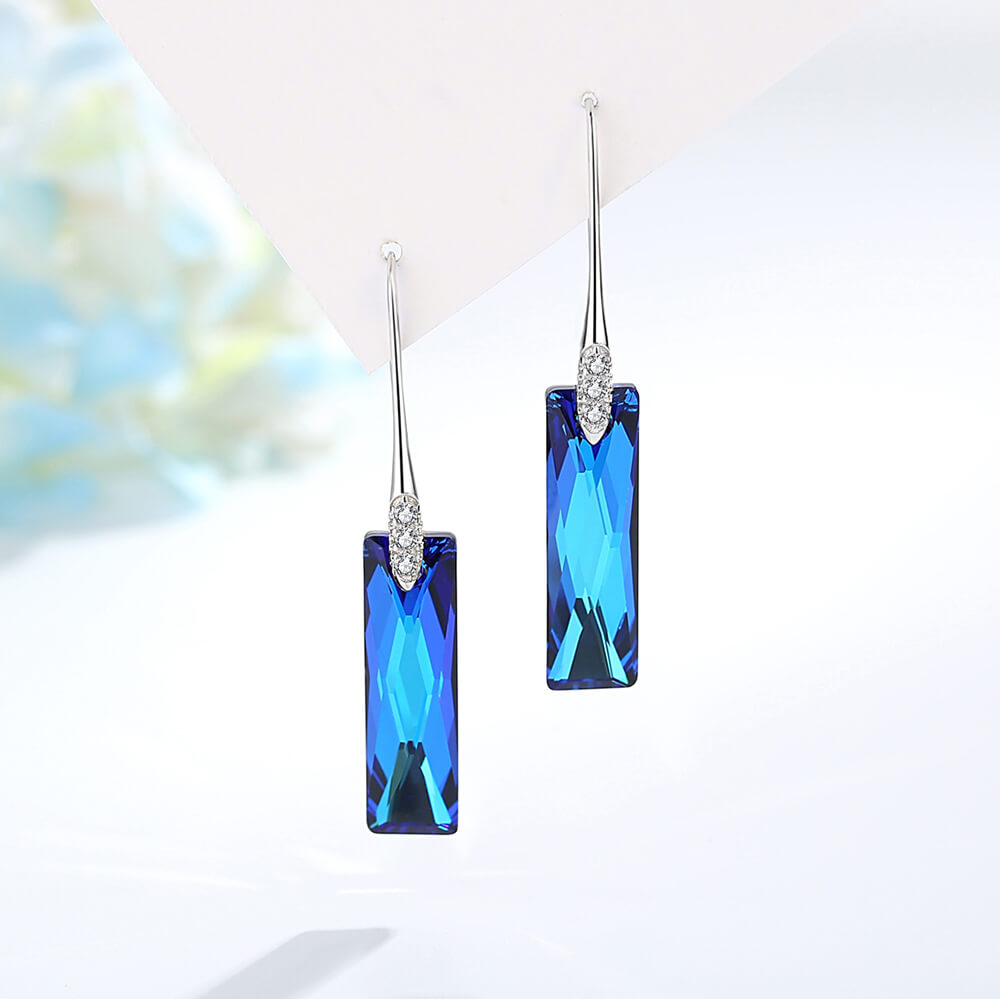 Queen Baguette Crystal Drop Earrings - Dangle earrings - Taanaa Jewelry