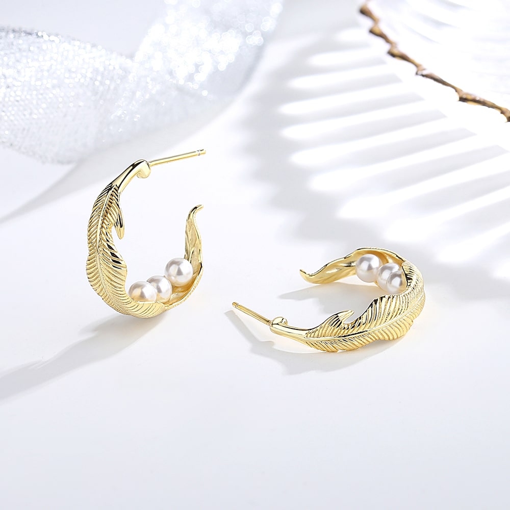 Gold Leaf Pearl Drop Earrings Jewelry - Dangle earrings - Taanaa Jewelry